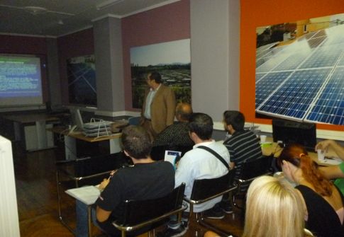 Εκπαιδευτικό σεμινάριο της Arvis Solar Εκπαιδευτικό σεμινάριο της Arvis Solar